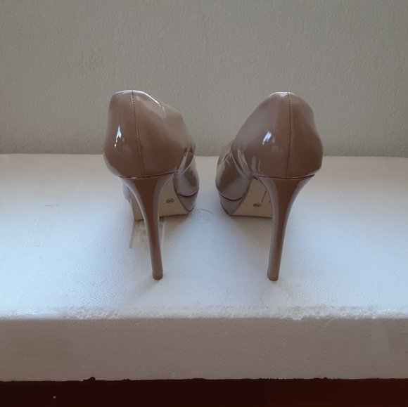 Chinese Laundry - Picture 4 of 4